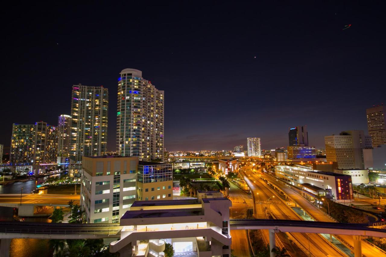 Comfort Inn & Suites Downtown Brickell-Port Of Miami Exteriér fotografie